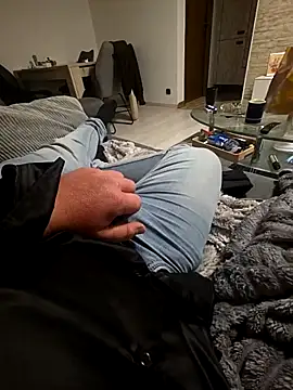 Snapshot of bigdicksklave chatting on November 4, 2025, 8:23 pm bigdicksklave online show from November 4, 2025, 8:23 pm