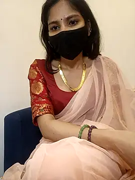 TheSassyGirl7 online show from December 13, 2025, 8:04 pm