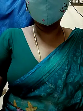 sushma26 online show from July 26, 2026, 7:32 pm
