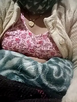 CUTGIRL76 online show from December 19, 2025, 9:50 pm