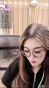 Snapshot of Sweetfeifei chatting on September 24, 2025, 6:31 am Sweetfeifei online show from September 24, 2025, 6:31 am