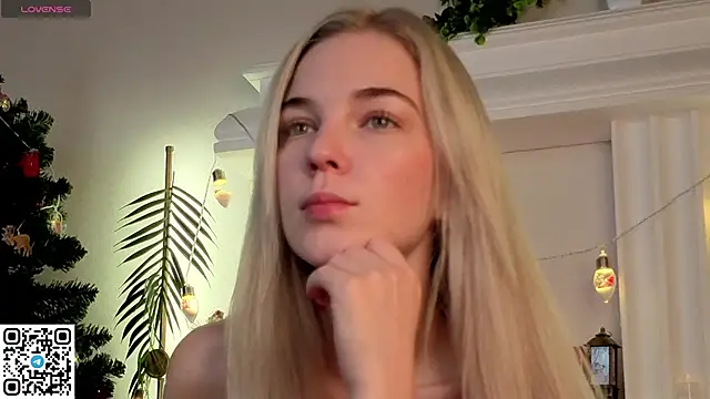 Aurora Bennet online show from December 22, 2025, 12:55 am