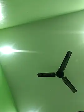 AnanyaKapoor89 online show from November 27, 2025, 2:50 pm