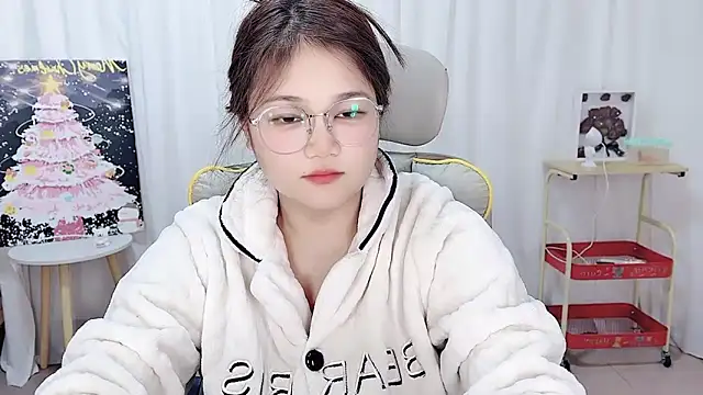 Snapshot of Dec-7758 chatting on February 8, 2026, 2:04 pm Dec-7758 online show from February 8, 2026, 2:04 pm