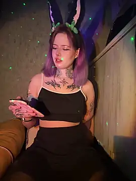 Snapshot of n1ghtcloud chatting on October 29, 2025, 6:29 pm n1ghtcloud online show from October 29, 2025, 6:29 pm