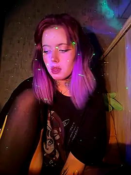 Snapshot of n1ghtcloud chatting on December 1, 2025, 9:04 pm n1ghtcloud online show from December 1, 2025, 9:04 pm