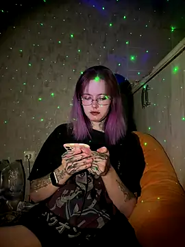 Snapshot of n1ghtcloud chatting on November 9, 2025, 9:52 pm n1ghtcloud online show from November 9, 2025, 9:52 pm