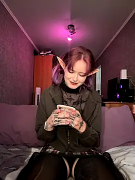 Snapshot of n1ghtcloud chatting on October 13, 2025, 5:31 am n1ghtcloud online show from October 13, 2025, 5:31 am