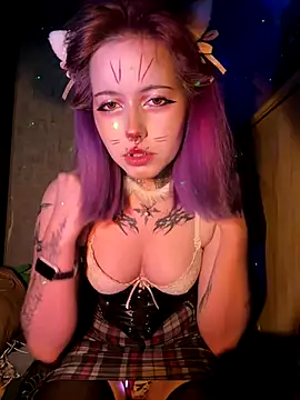 Snapshot of n1ghtcloud chatting on October 25, 2025, 9:15 pm n1ghtcloud online show from October 25, 2025, 9:15 pm