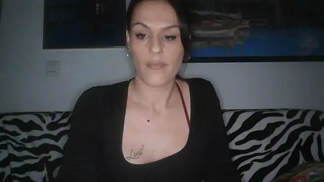 yumara351 online show from November 28, 2025, 11:32 am