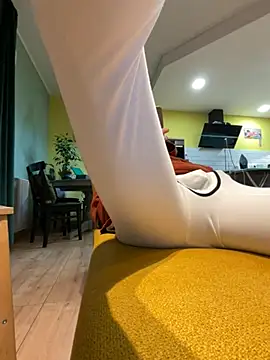 smint06 online show from October 30, 2025, 4:26 pm