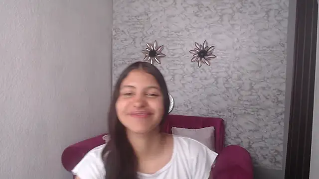 Snapshot of Evagirl69 chatting on October 9, 2025, 6:30 pm Evagirl69 online show from October 9, 2025, 6:30 pm