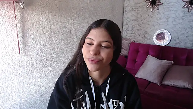 Evagirl69 online show from May 20, 2026, 12:24 pm