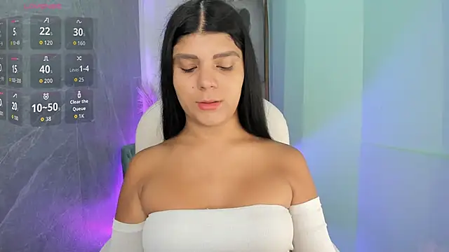 Snapshot of PauliinaBelle_ chatting on April 12, 2026, 12:30 pm PauliinaBelle online show from April 12, 2026, 12:30 pm