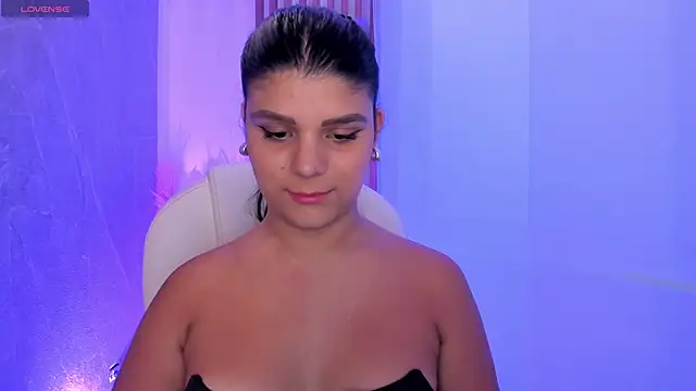 PauliinaBelle  online show from May 30, 2026, 4:01 pm