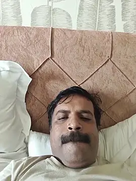 Snapshot of vardh033 chatting on November 21, 2025, 3:38 am vardh033 online show from November 21, 2025, 3:38 am