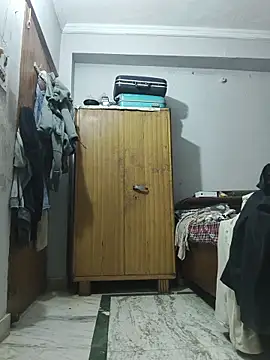 Snapshot of vardh033 chatting on November 14, 2025, 6:17 am vardh033 online show from November 14, 2025, 6:17 am