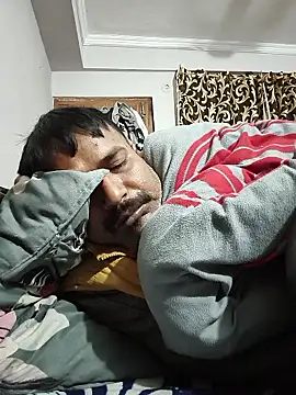 Snapshot of vardh033 chatting on January 9, 2026, 1:12 am vardh033 online show from January 9, 2026, 1:12 am