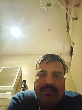 Snapshot of vardh033 chatting on November 29, 2025, 2:55 am vardh033 online show from November 29, 2025, 2:55 am