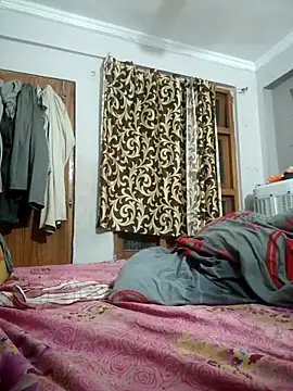 vardh033 online show from March 1, 2026, 5:35 pm