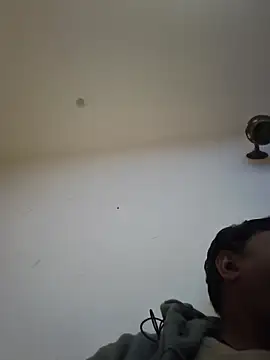 Snapshot of vardh033 chatting on November 16, 2025, 3:39 pm vardh033 online show from November 16, 2025, 3:39 pm