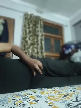 vardh033 online show from April 2, 2026, 12:56 pm