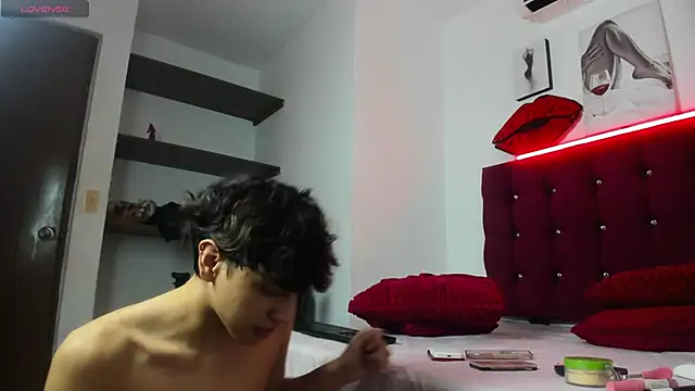 lightboy0 online show from October 11, 2025, 3:02 pm