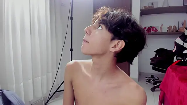 lightboy0 online show from September 19, 2025, 4:00 pm