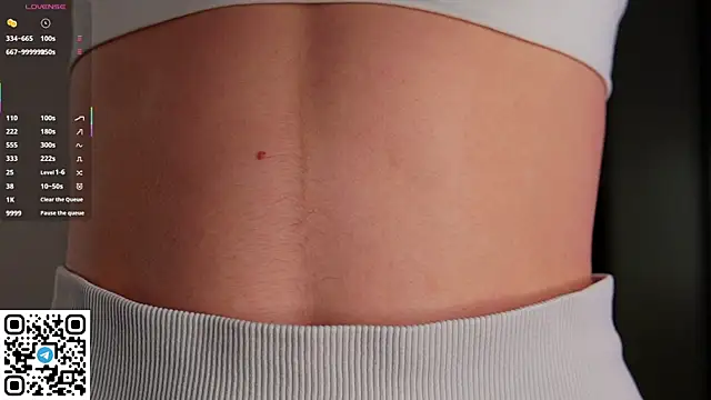 Quinavelle online show from November 23, 2025, 6:45 am