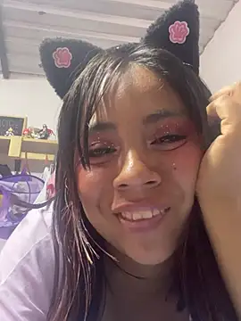 littlebunny31 online show from May 4, 2026, 4:16 am