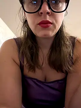 Snapshot of ladywithbigass chatting on September 29, 2025, 4:41 am ladywithbigass online show from September 29, 2025, 4:41 am