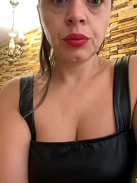 Snapshot of ladywithbigass chatting on September 26, 2025, 5:03 am ladywithbigass online show from September 26, 2025, 5:03 am