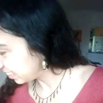 Souphicherry online show from November 22, 2025, 9:02 pm