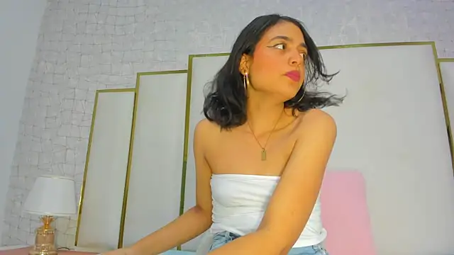 Snapshot of thalia888_ chatting on November 16, 2025, 6:45 pm thalia888 online show from November 16, 2025, 6:45 pm