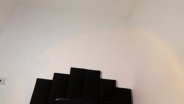 alexmark  online show from November 12, 2025, 3:54 am