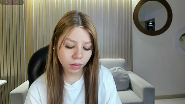 TiffannySins online show from May 10, 2026, 4:27 am