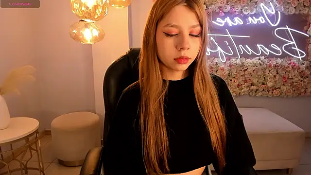 TiffannySins online show from March 1, 2026, 11:10 am