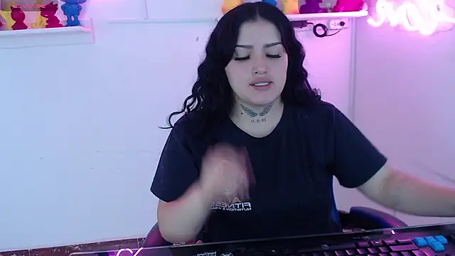 sari belle online show from March 13, 2026, 4:06 am