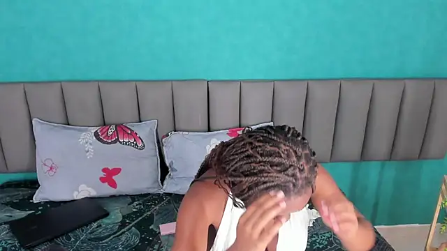 ThaliaOcean online show from November 11, 2025, 12:55 pm