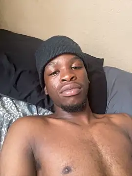 Snapshot of Kgaogelo18 chatting on November 1, 2025, 9:36 am Kgaogelo18 online show from November 1, 2025, 9:36 am