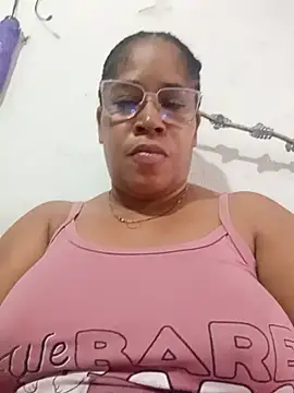 Snapshot of Big_ass_submissive chatting on June 18, 2026, 12:21 pm Big ass submissive online show from June 18, 2026, 12:21 pm
