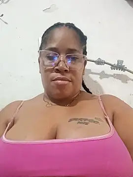 Snapshot of Big_ass_submissive chatting on June 19, 2026, 3:12 am Big ass submissive online show from June 19, 2026, 3:12 am