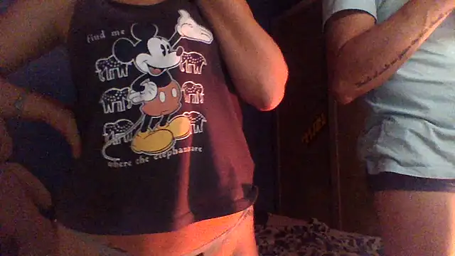 Snapshot of bonnieclydeeee chatting on November 19, 2025, 2:11 am bonnieclydeeee online show from November 19, 2025, 2:11 am