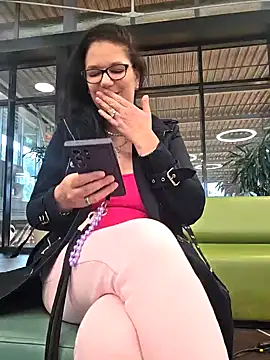 Swiss Lady online show from October 14, 2025, 8:59 am