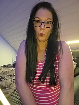Swiss Lady online show from May 16, 2026, 9:03 pm
