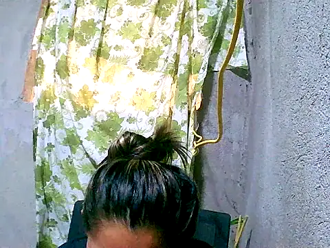 Snapshot of Sweeetgurll chatting on November 27, 2025, 6:58 am Sweeetgurll online show from November 27, 2025, 6:58 am