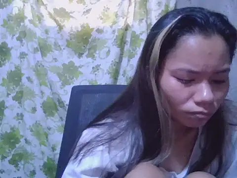 Snapshot of Sweeetgurll chatting on November 16, 2025, 1:10 am Sweeetgurll online show from November 16, 2025, 1:10 am