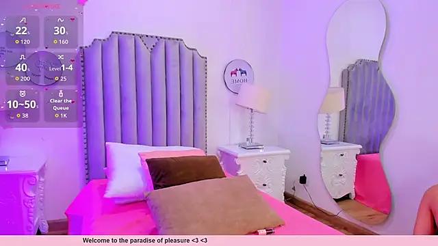 Alison Carde05 online show from April 6, 2026, 7:04 pm