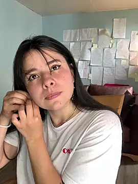 Snapshot of Canneela chatting on October 27, 2025, 5:47 pm Canneela online show from October 27, 2025, 5:47 pm