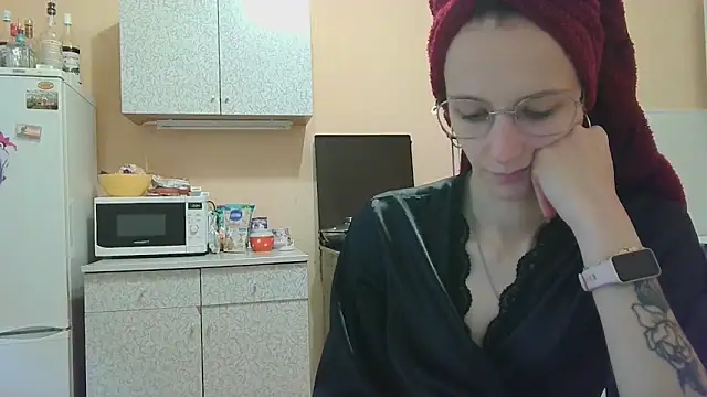 Lucy Divine online show from September 16, 2025, 11:22 am